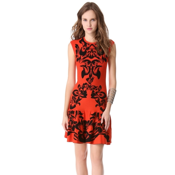 MCQ RED SLEEVELESS PRINT JACQUARD DRESS - Picture 1 of 4
